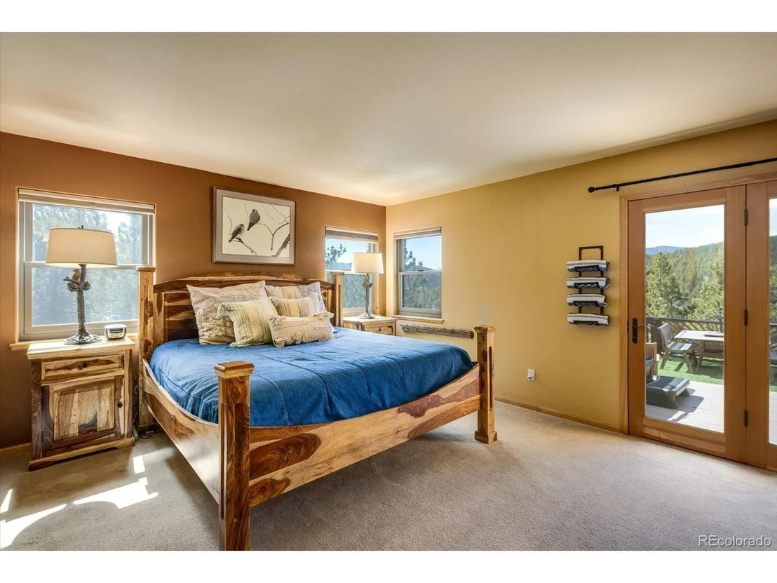 Photo of 261 Evergreen Rd