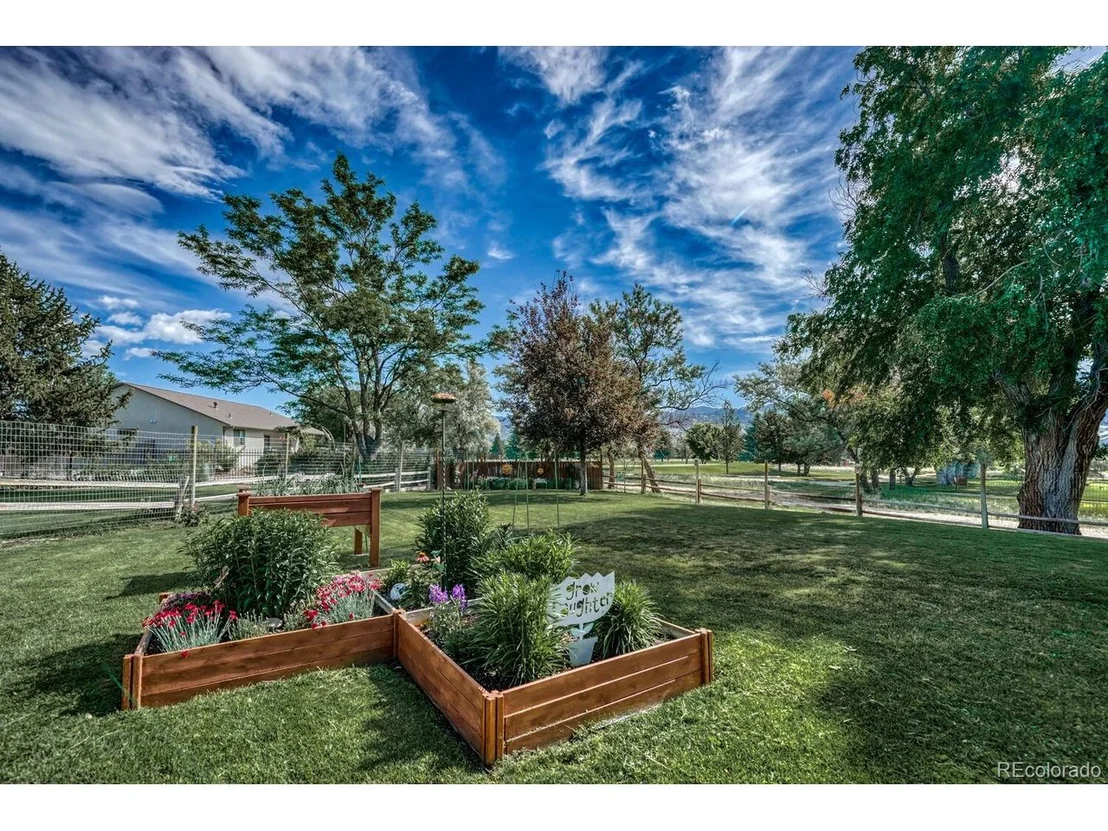 Photo of 127 Mesa Cir
