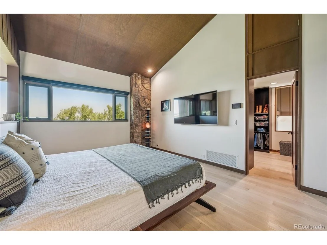 Photo of 14495 Foothill Rd