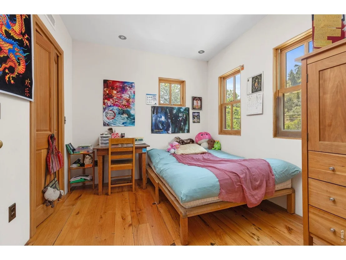 Photo of 22 Artesian Dr
