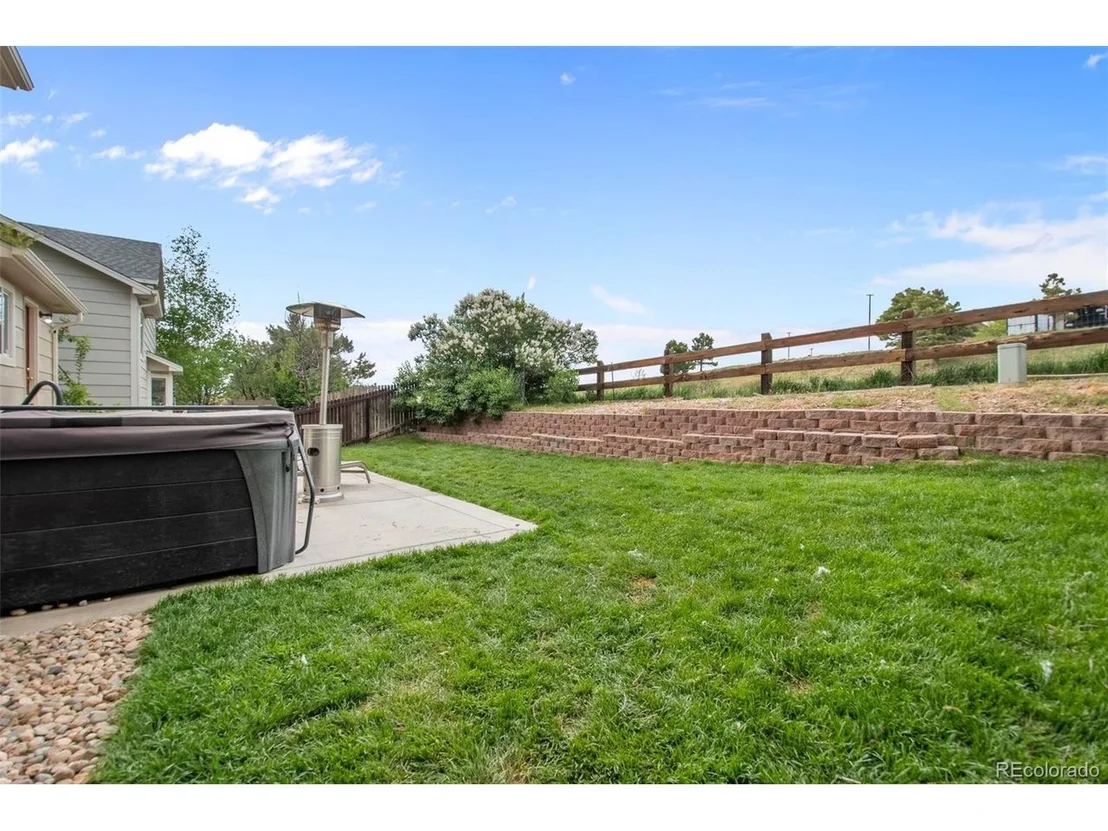Photo of 23555 Broadmoor Dr