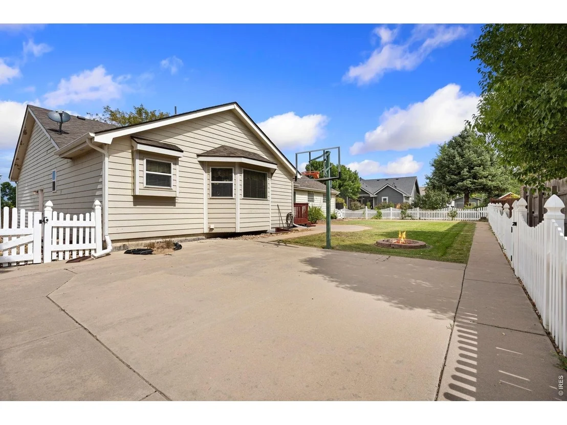 Photo of 910 N 7th Pl