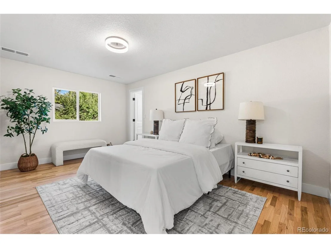 Photo of 7350 Field St