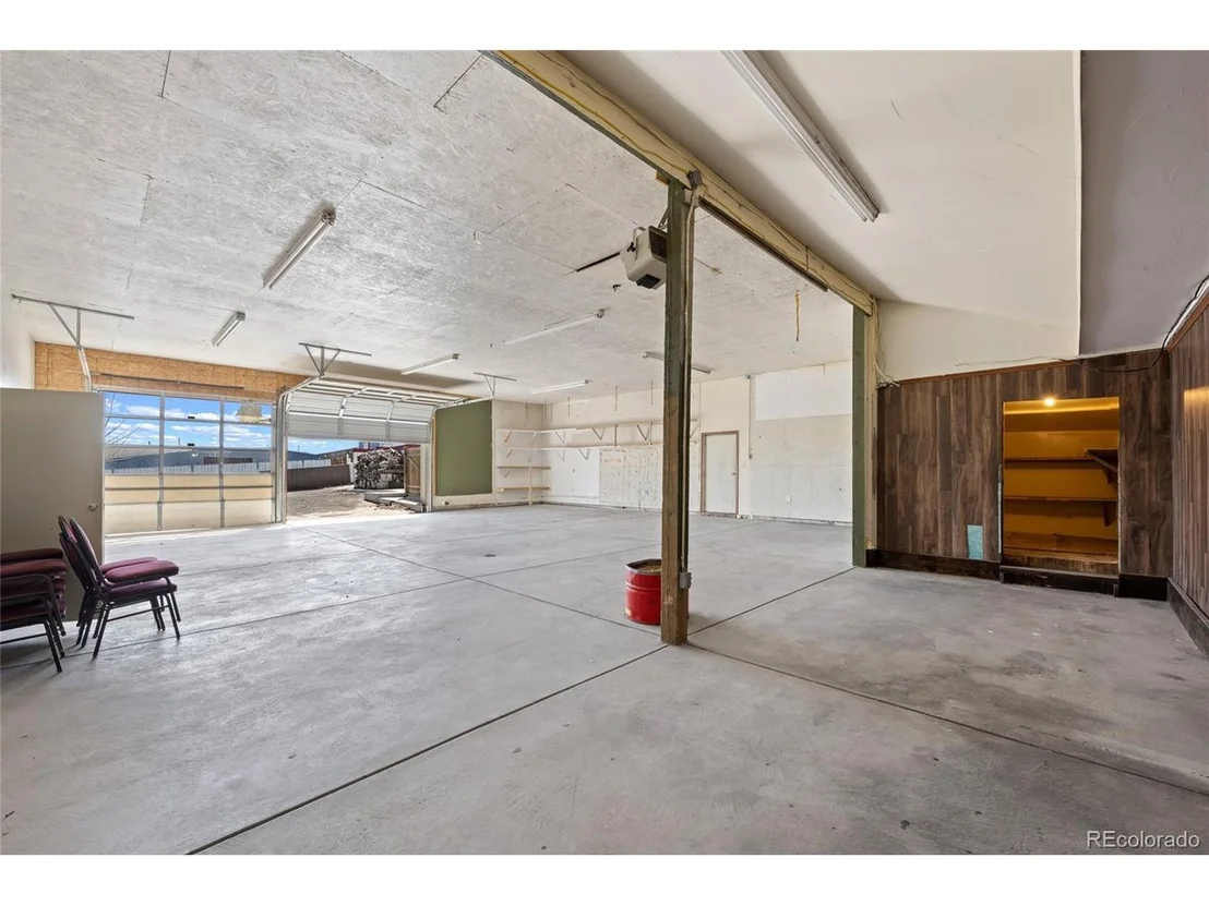 Photo of 21151 E Highway 30