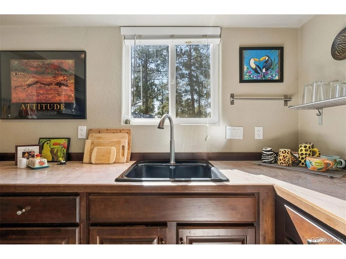 Photo of 221 Juniper Ln