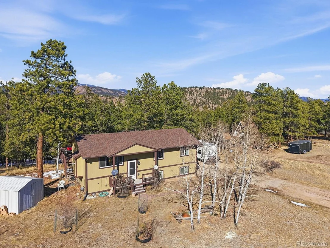 Photo of 399 Conifer Dr