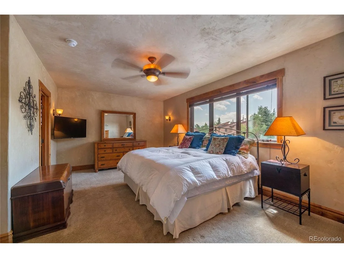Photo of 432 Bighorn Cir