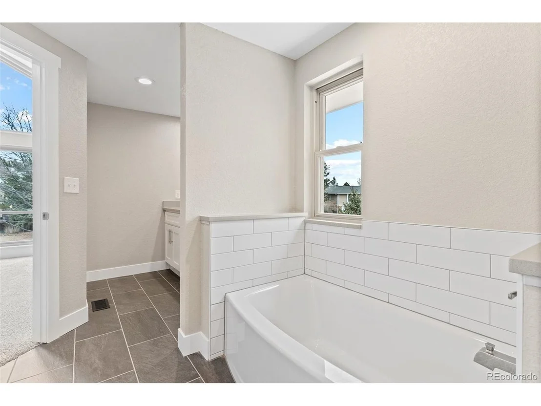 Photo of 9654 W 87th Cir