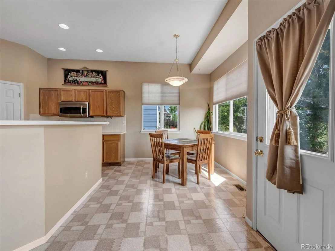 Photo of 658 Clarendon Dr