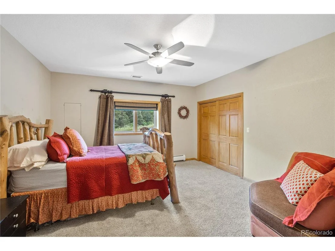 Photo of 180 Enchanted Rd