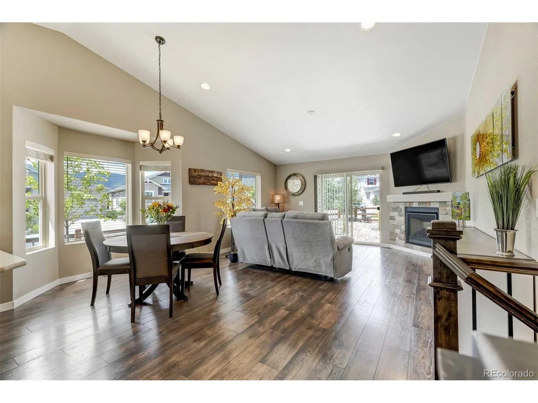 Photo of 2584 Lakes Edge Dr