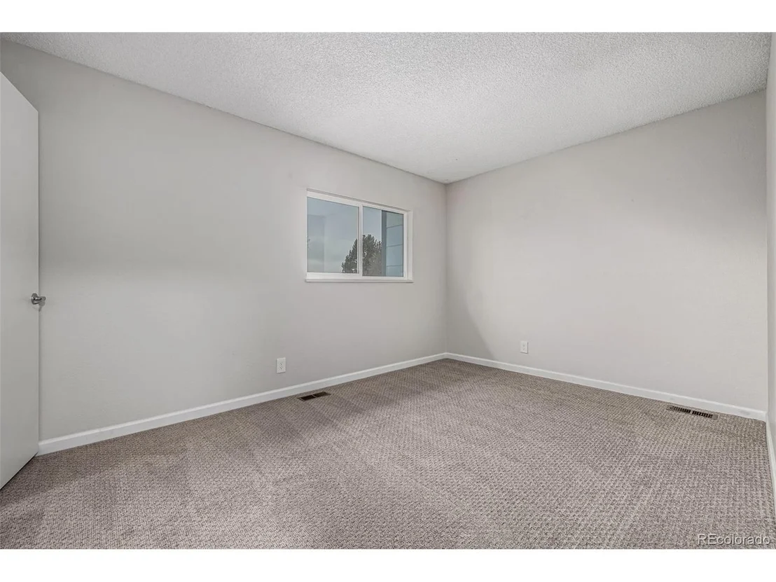 Photo of 7143 Fenton Cir