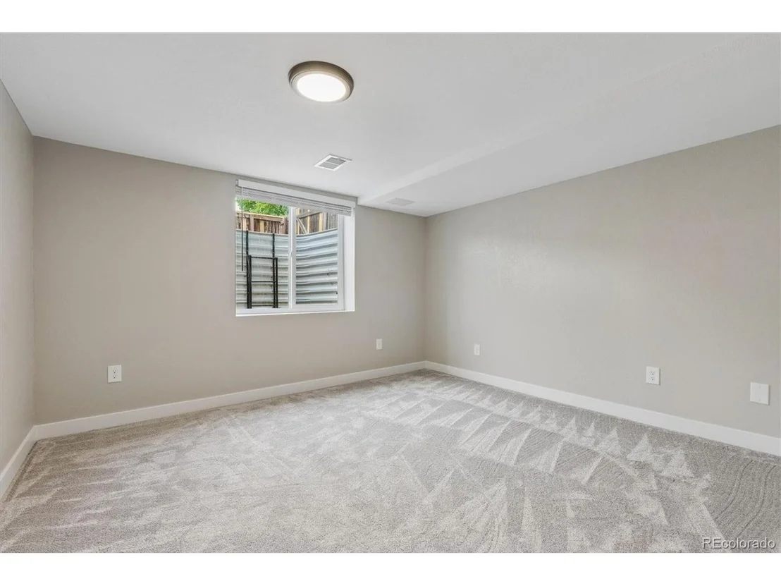 Photo of 422 Boulder Ln