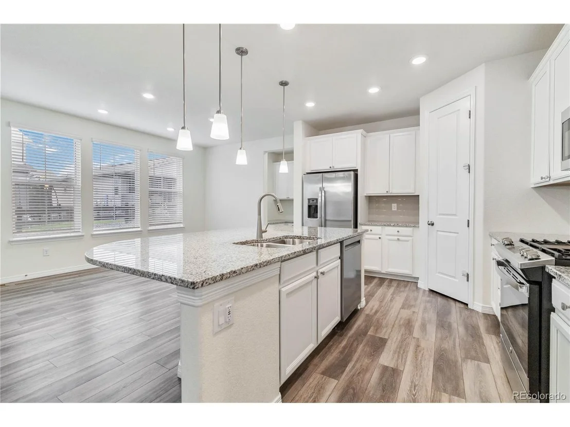 Photo of 790 Compass Dr