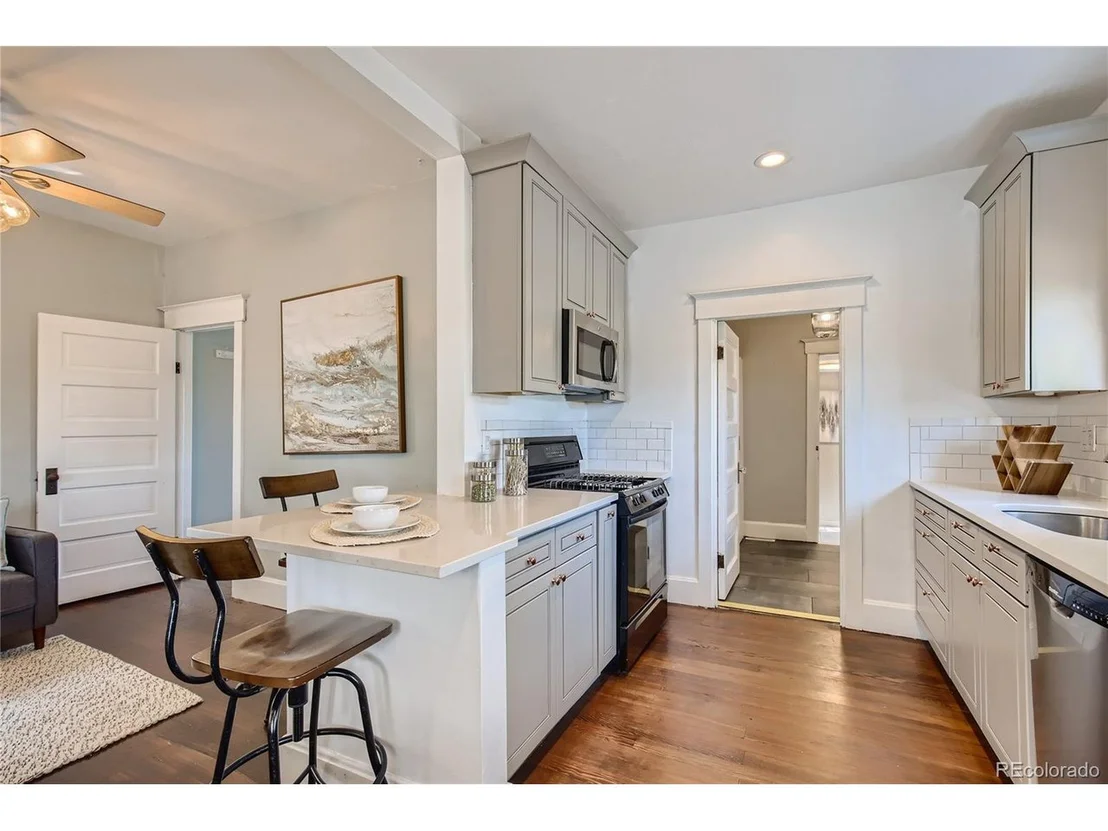 Photo of 2811 W 4th Ave