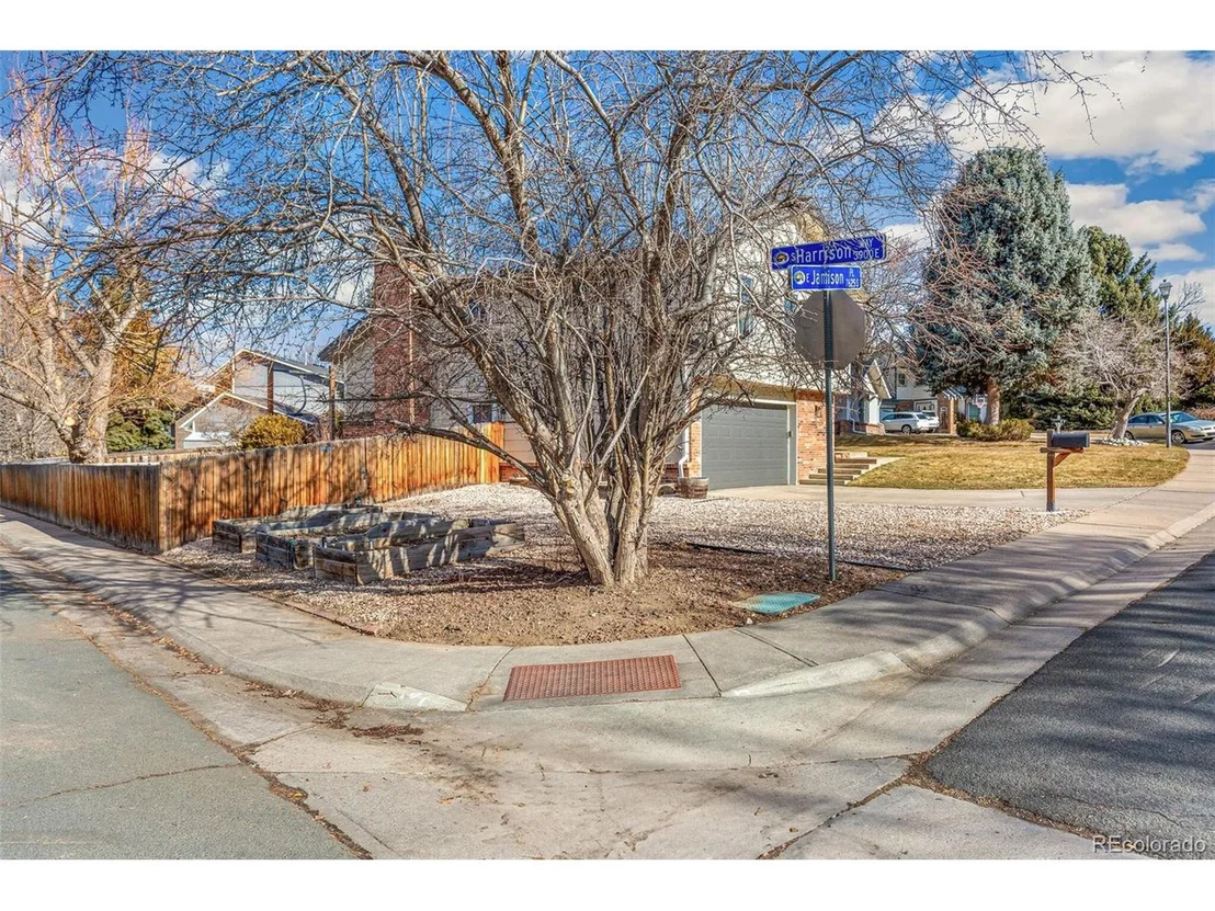 Photo of 3915 E Jamison Pl
