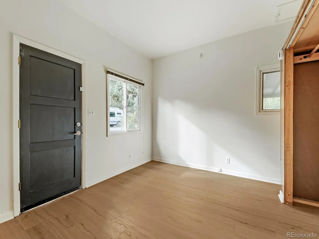 Photo of 1901 Columbine Ave