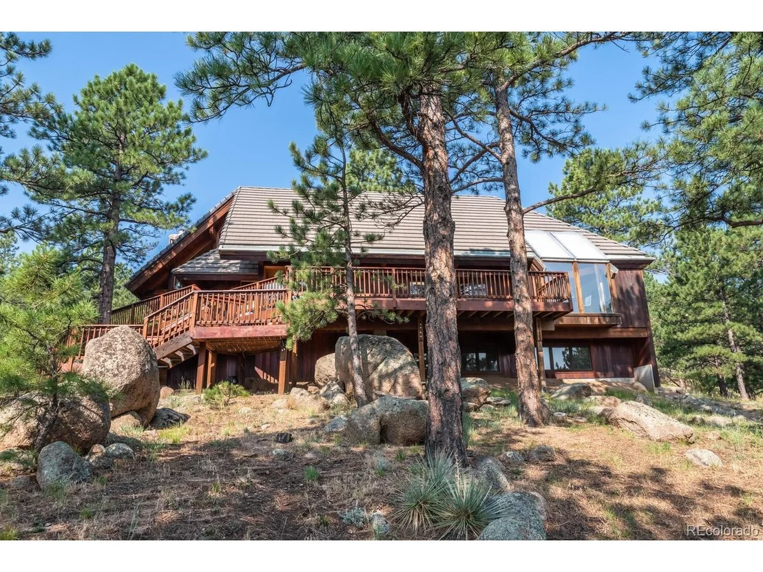 Photo of 2695 Linden Dr