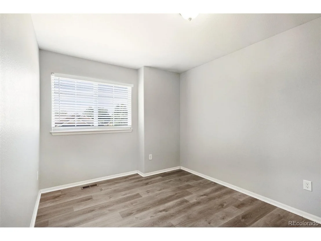 Photo of 9806 Roadrunner Ave