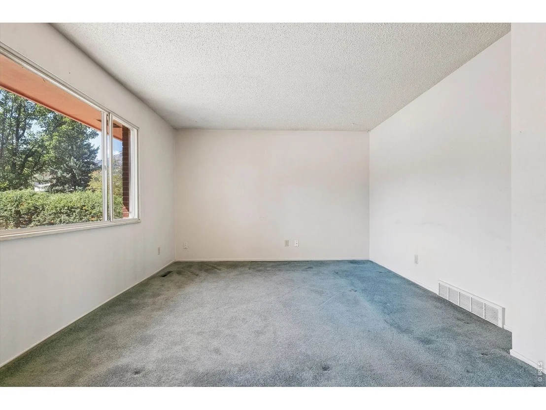 Photo of 4435 Grinnell Ave