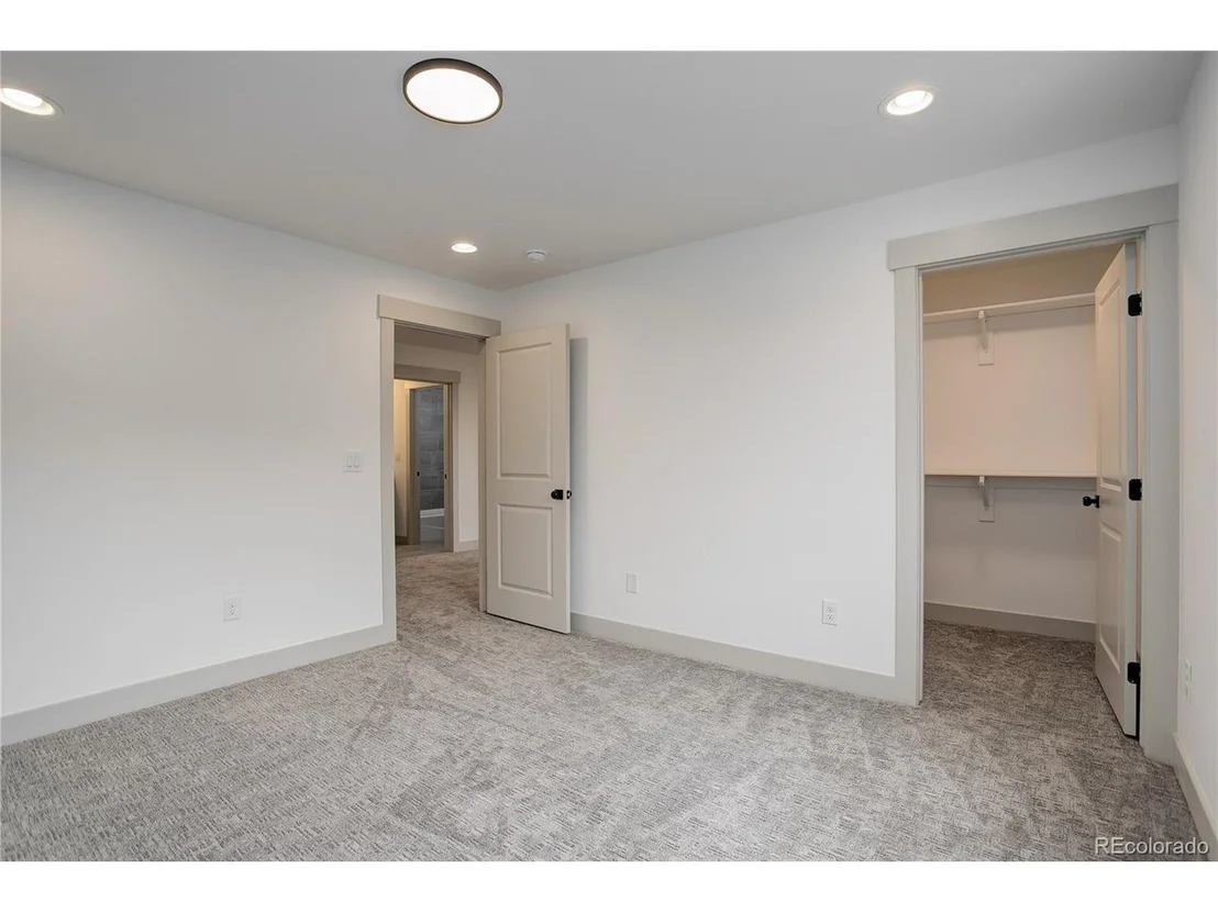 Photo of 9377 Iron Mountain Way