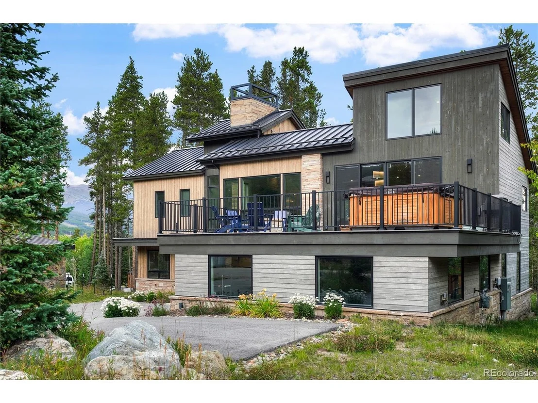 Photo of 19 White Cloud Dr