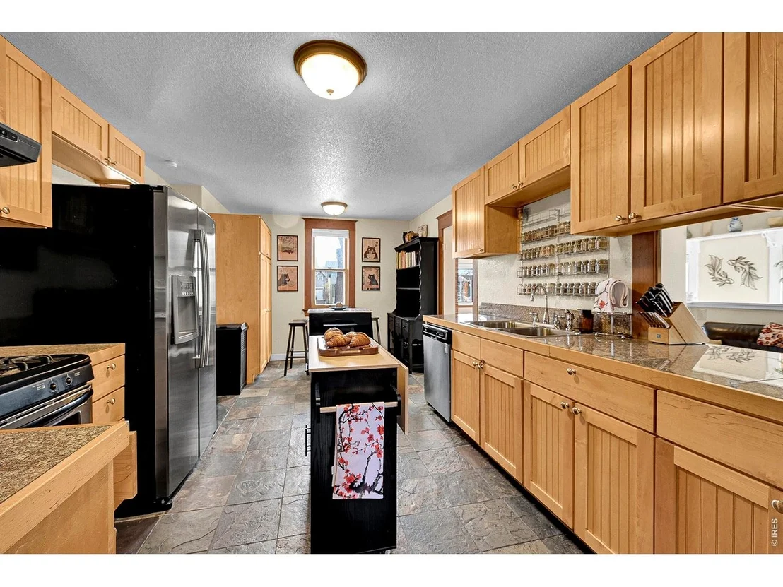 Photo of 1401 3rd Ave