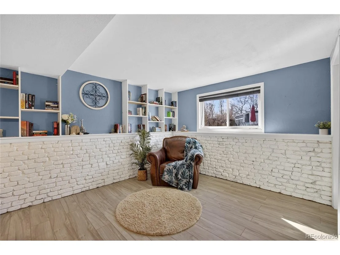 Photo of 7107 Wright Ct