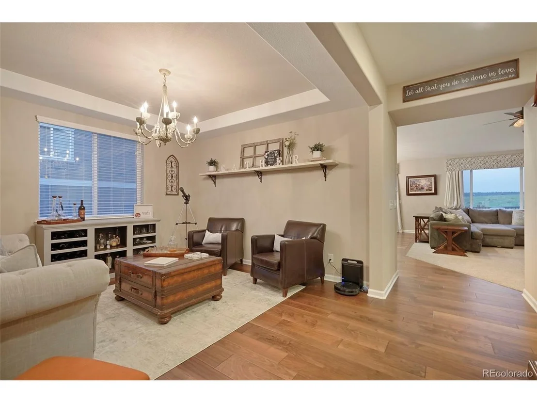 Photo of 7598 Oasis Dr