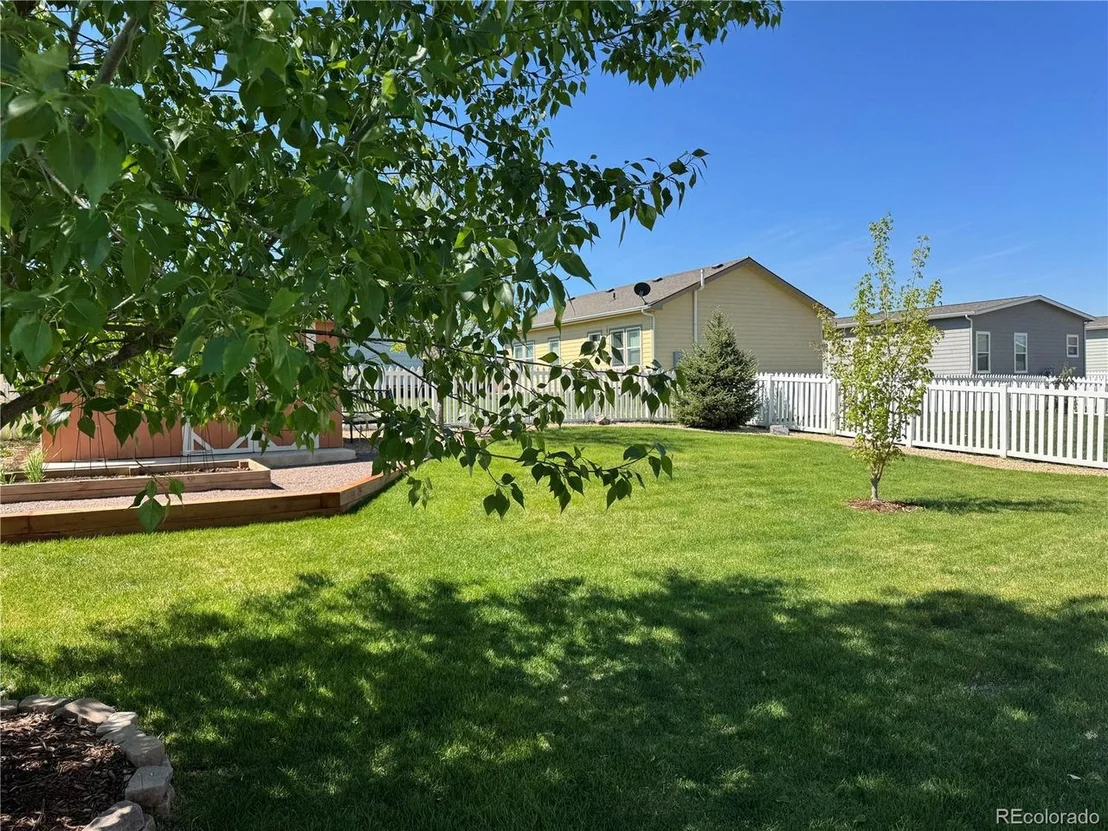 Photo of 7930 Larkspur Cir