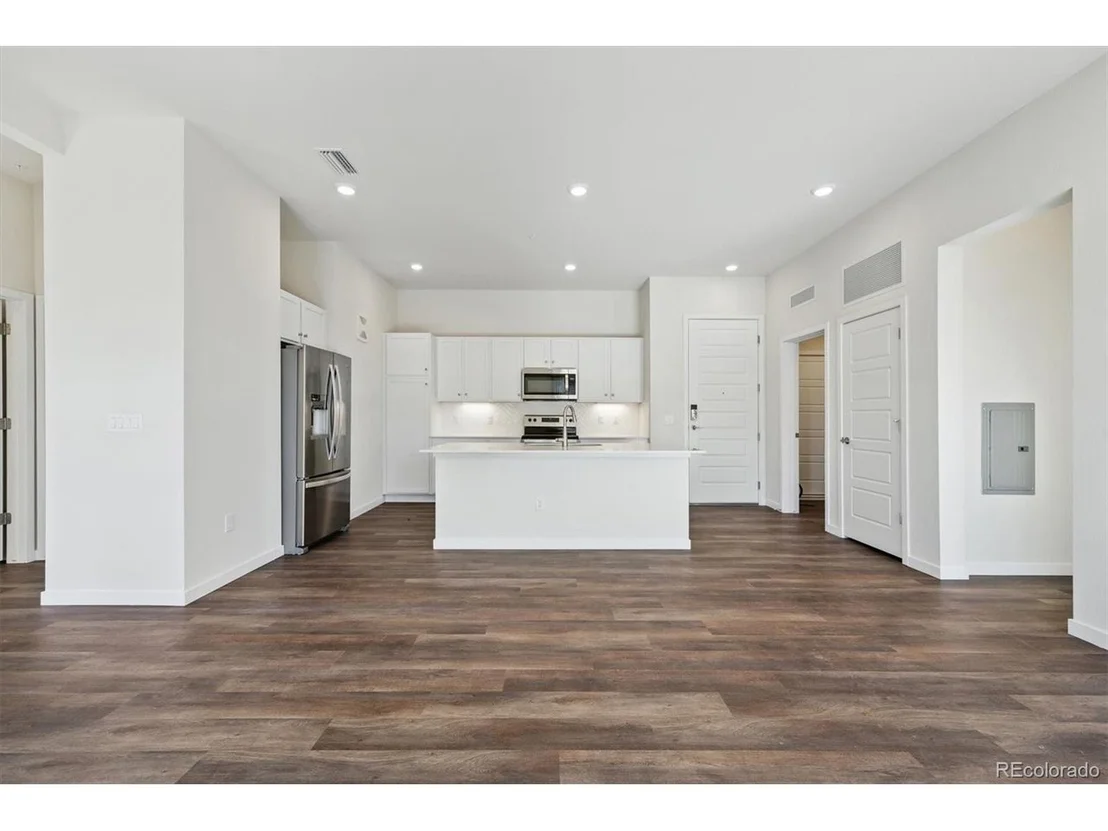 Photo of Unit 2406 at 485 Interlocken Blvd