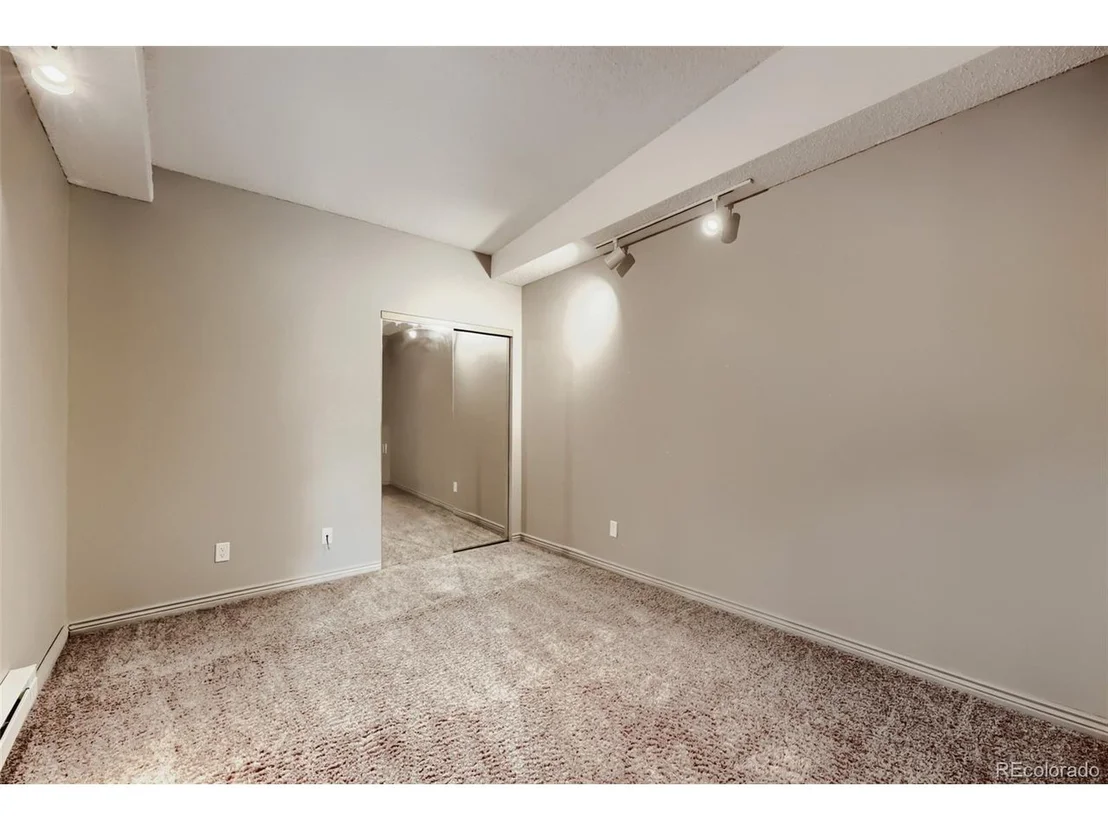 Photo of 720 N Bluff Dr
