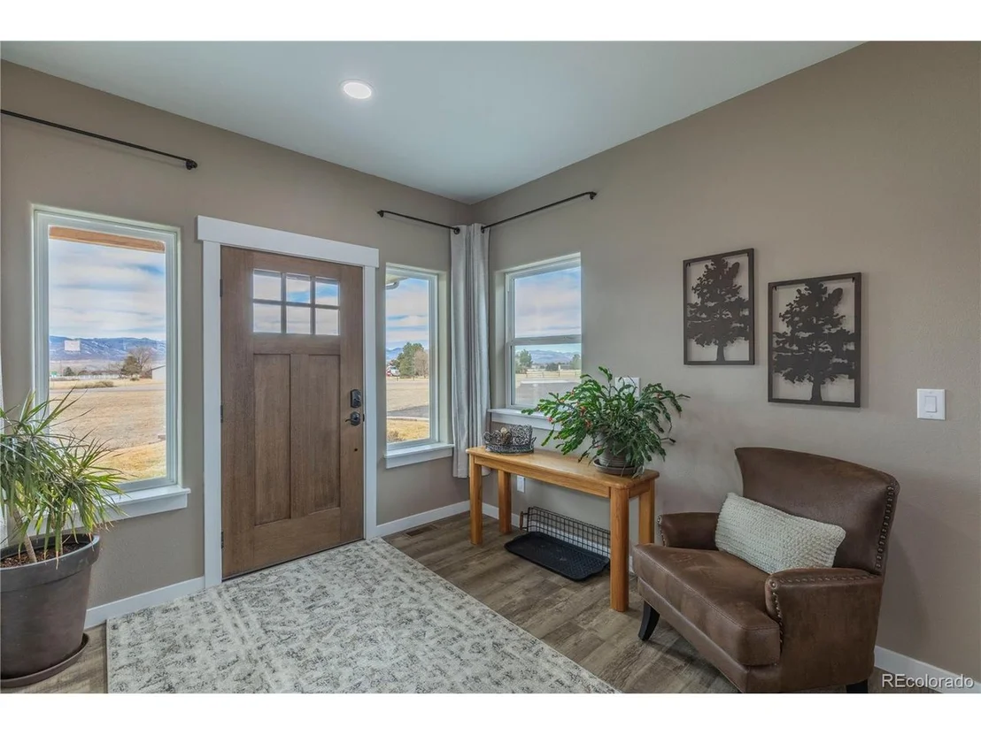 Photo of 6798 Lakeside Cir