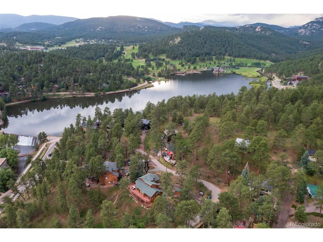 Photo of 28384 Kinnikinnick Rd