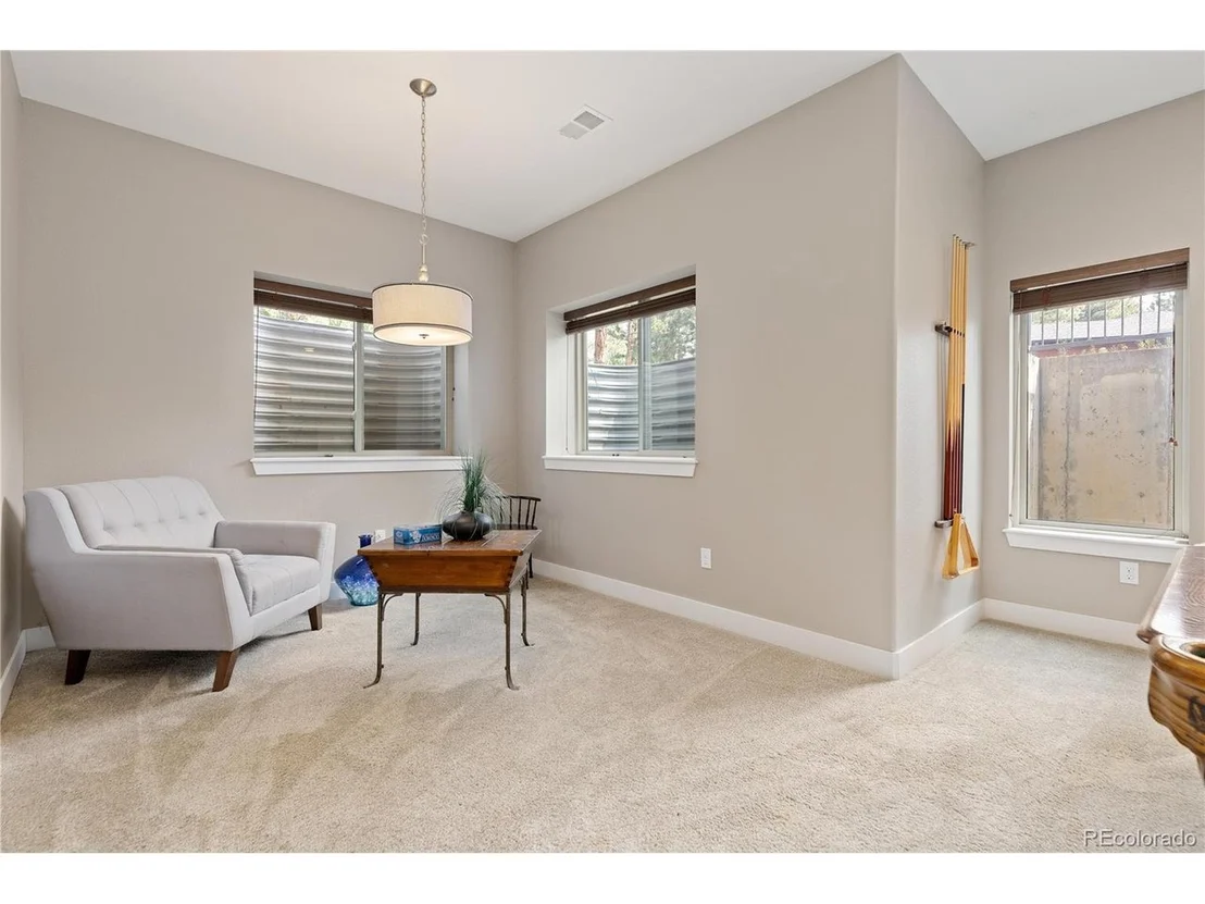 Photo of 1395 Gore Cir