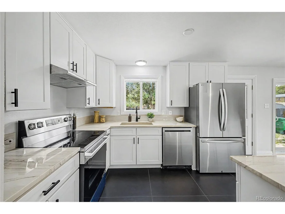 Photo of 328 Troy St