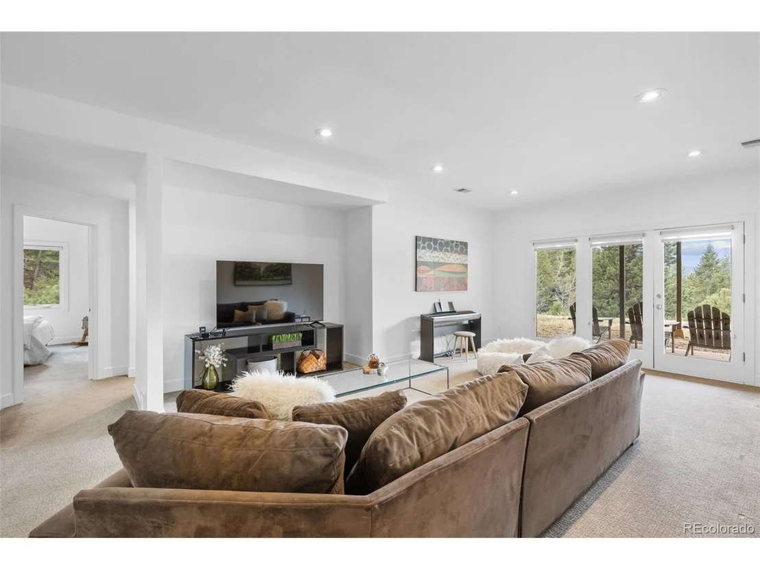 Photo of 58 Stagecoach Blvd