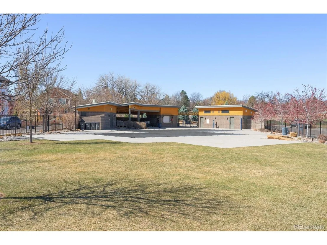 Photo of 2886 Twin Lakes Cir