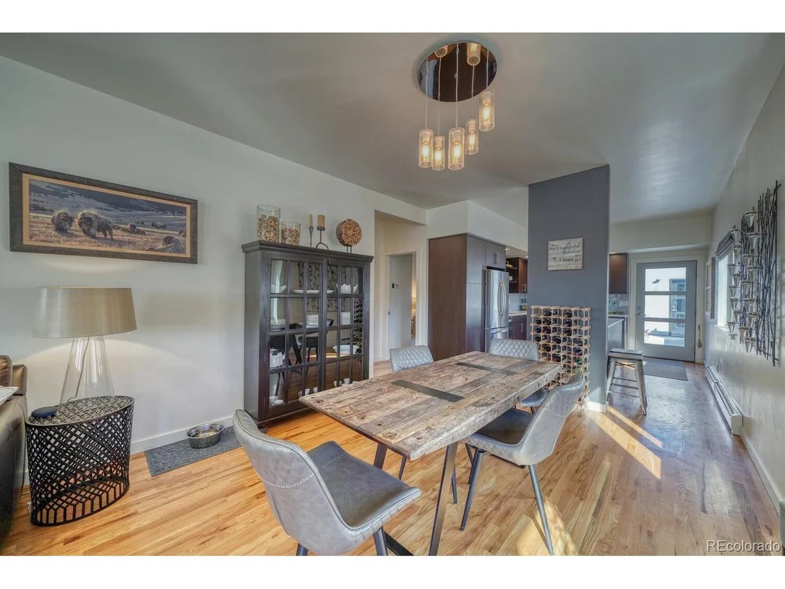 Photo of 330 Two Rivers Rd