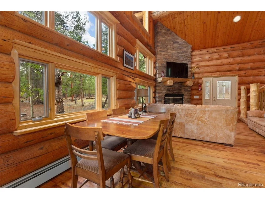 Photo of 682 Spruce Dr