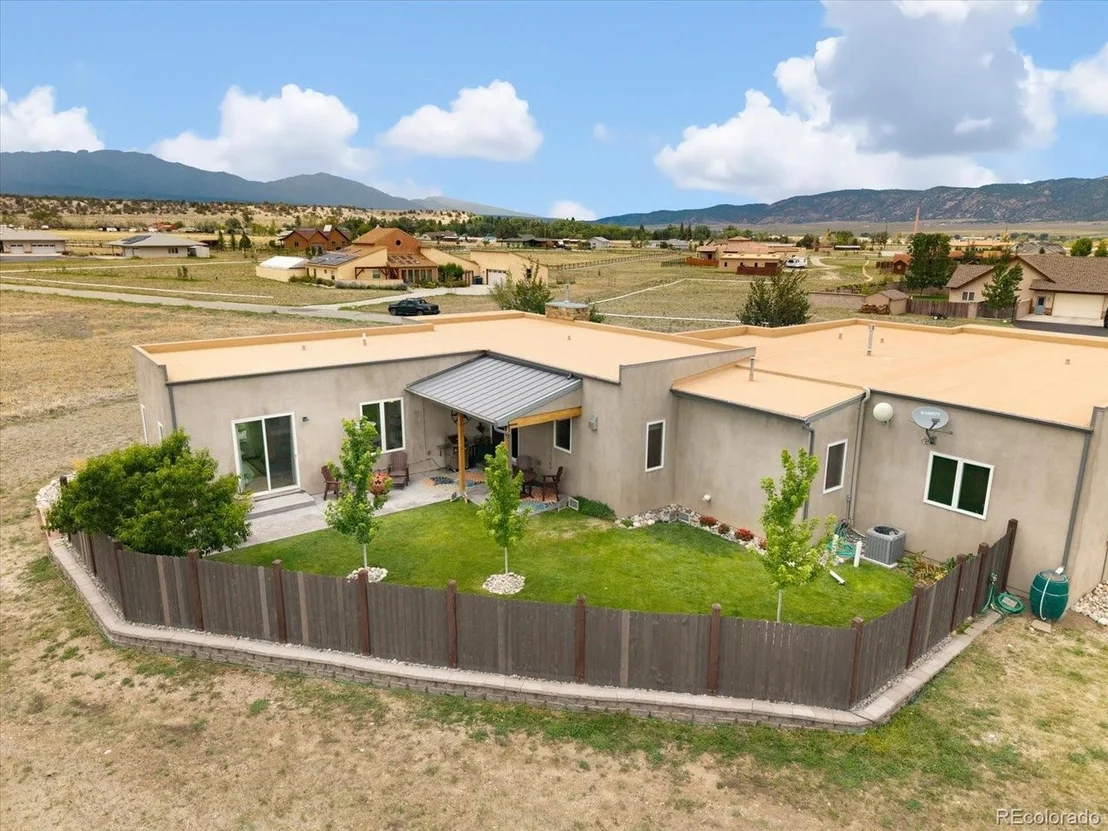 Photo of 7670 Meadowlark Ln
