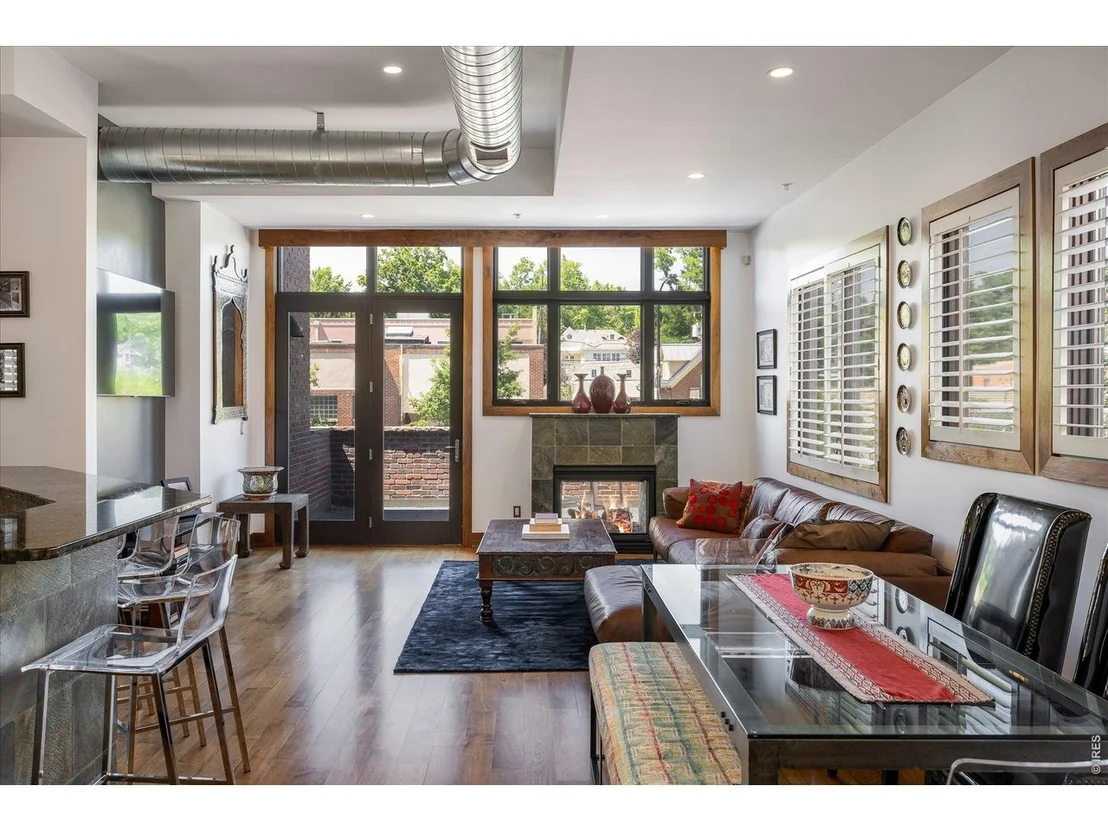 Photo of Unit B at 820 Pearl St