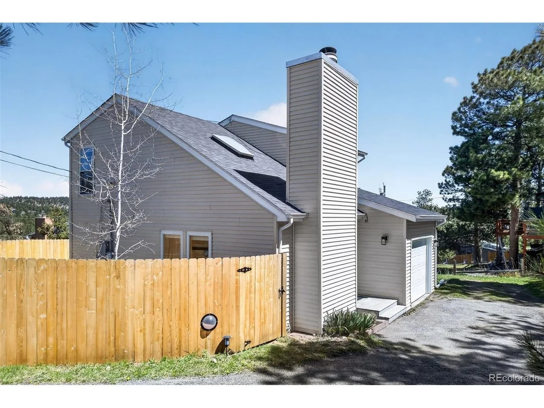 Photo of 30793 Hilltop Dr