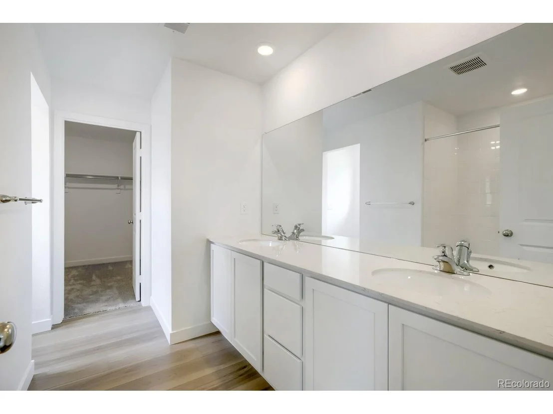 Photo of 1678 Drumming Dr