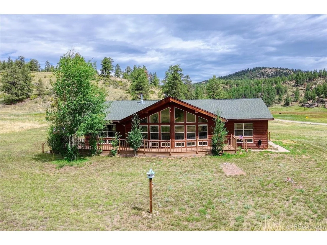 Photo of 38391 County Road 77