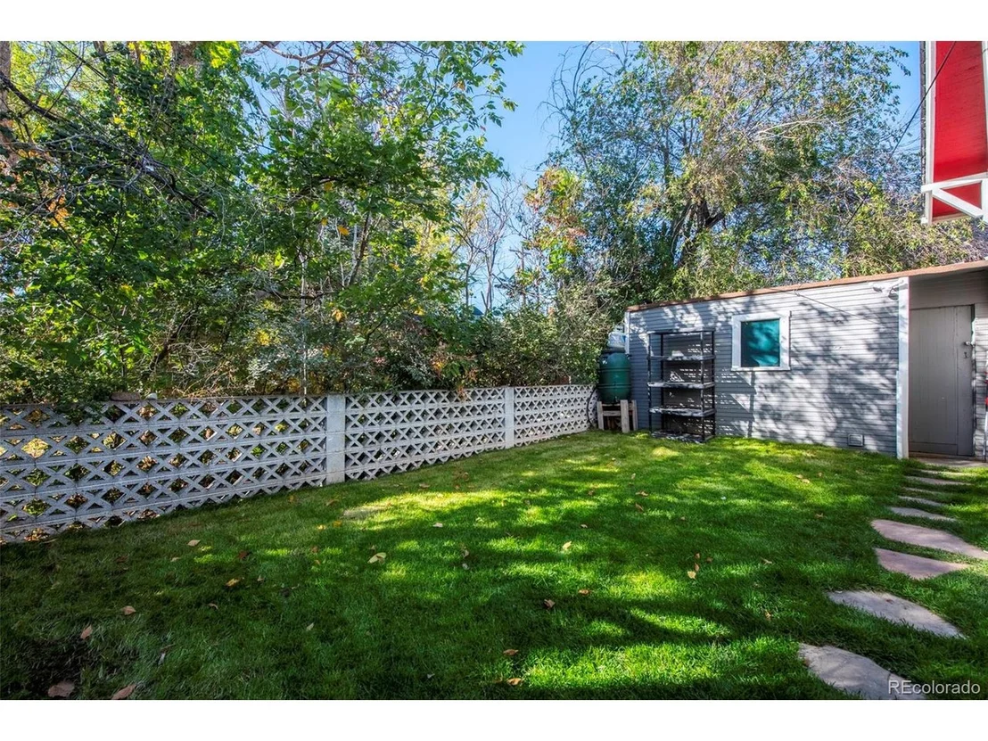 Photo of 921 12th Ave