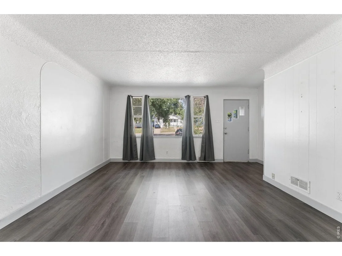 Photo of 2210 10th Ave