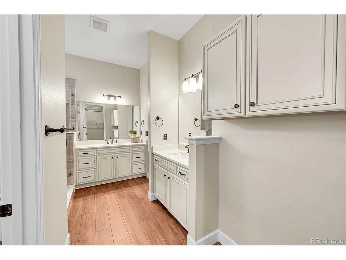 Photo of 5190 Ditmars Trl