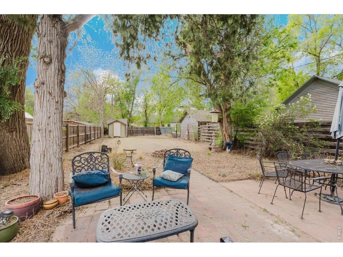 Photo of 443 Baker St