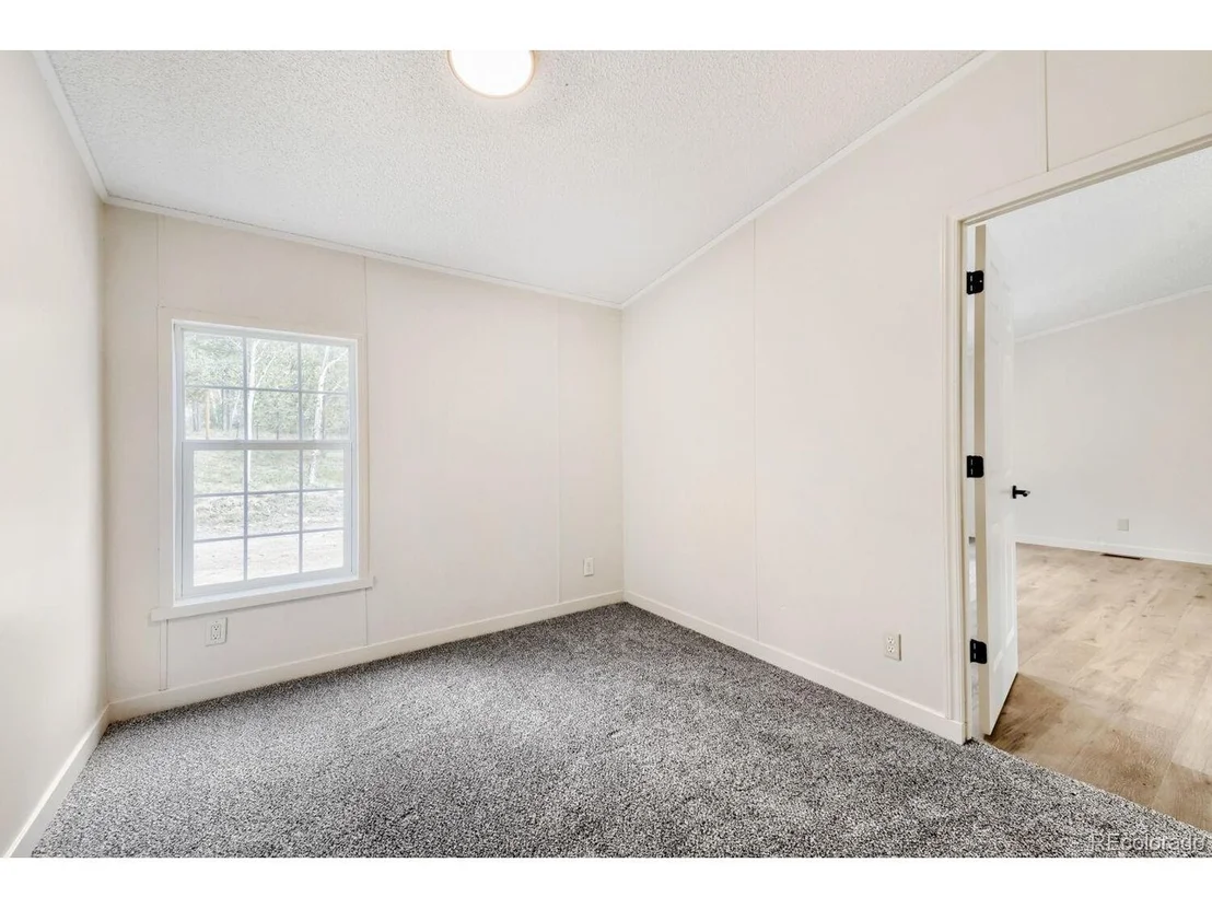 Photo of 580 Forest Dr